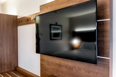 Tv Hanging Service in Wilmington, NC